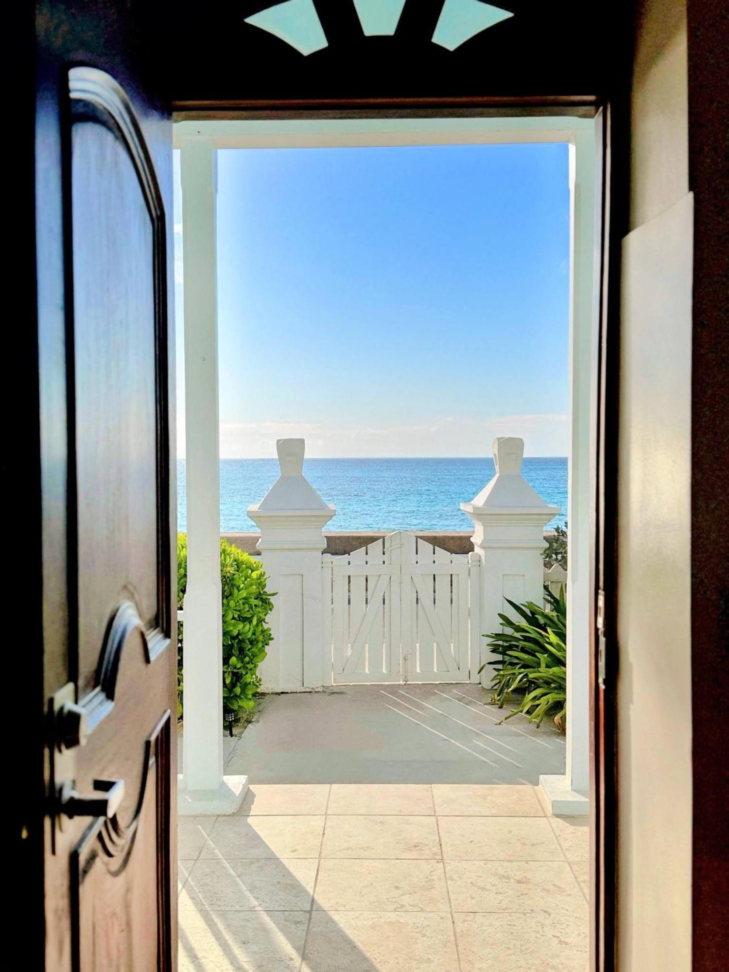 Grand Turk Inn エクステリア 写真
